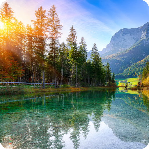 Foto nitida e vivace di un lago di montagna in definizione Ultra HDR.