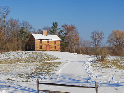 Saltbox house, by Fcb981