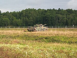 Vagn 4558 uppst�lld utan F�rsvarsfordonsmuseet Arsenalen.