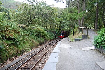 The western platform extension; the newest water tower is visible, beside the locomotive, in the distance. 26 September 2009.