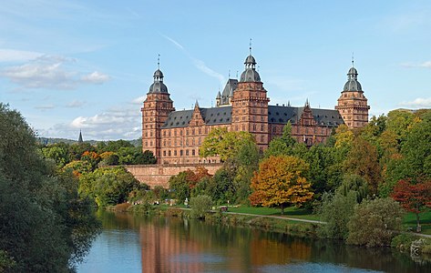 Schloss Johannisburg, by Rainer Lippert (edited by Carschten)