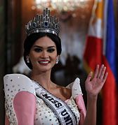 Pia Wurtzbach at the Malacañang Palace wearning terno.