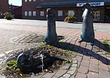 "Uttergrupp" skulptur av May Lindholm