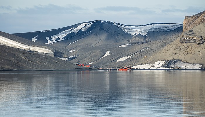 Argentine Base Decepción (2016)