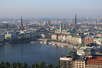 Sj�n Binnenalster och Jungfernstieg i Neustadt