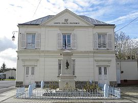 The town hall in Pontcarr�