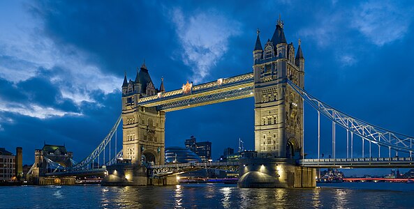 Tower Bridge at Bascule bridge, by Diliff