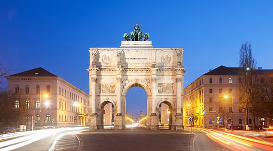 Siegestor, by Der Wolf im Wald