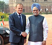 Donald Tusk with Indian Prime Minister Manmohan Singh in 2010