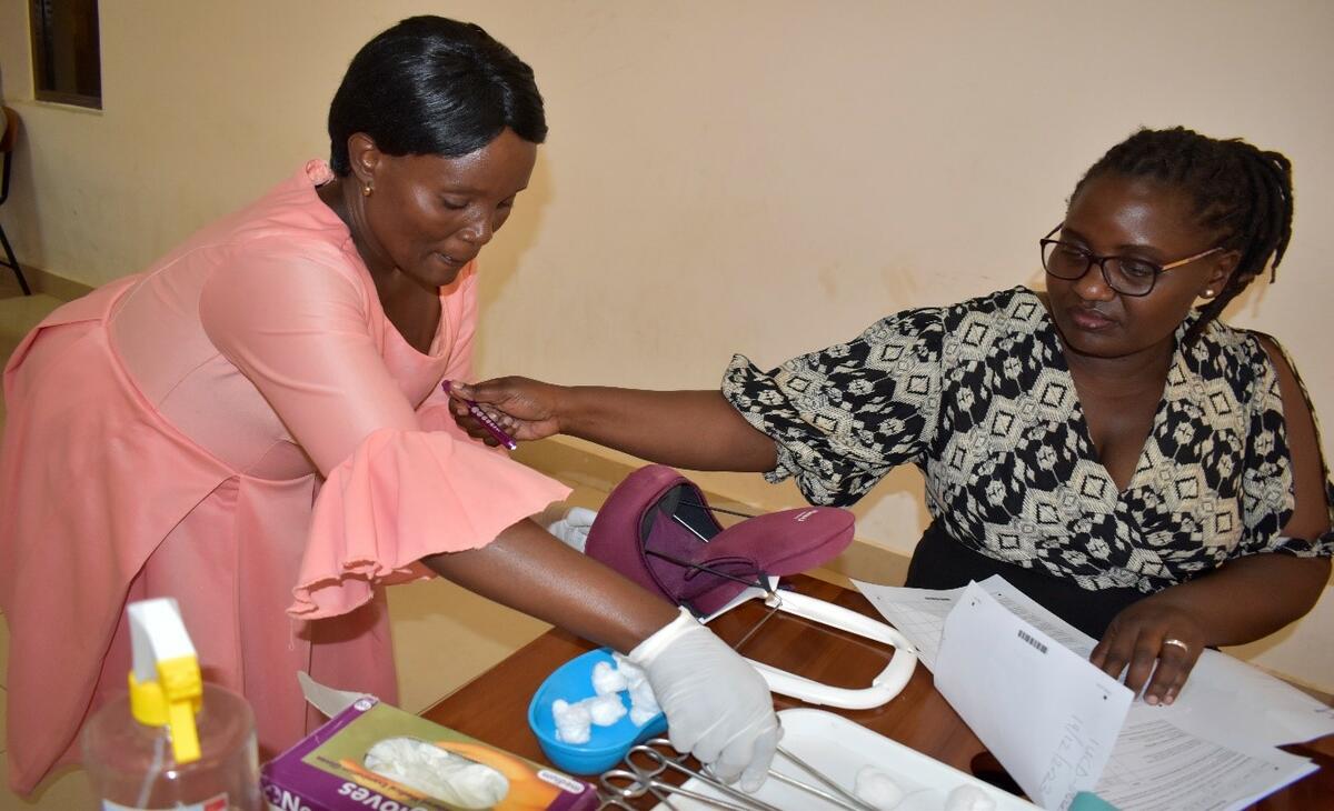 IUCD insertion in a postpartum woman practice by HCWs under investigation by the facilitator during ANC-PNC care training. Photo Credit UDOM