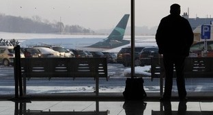 A silhouette of a man. Photo: REUTERS/Francois Lenoir