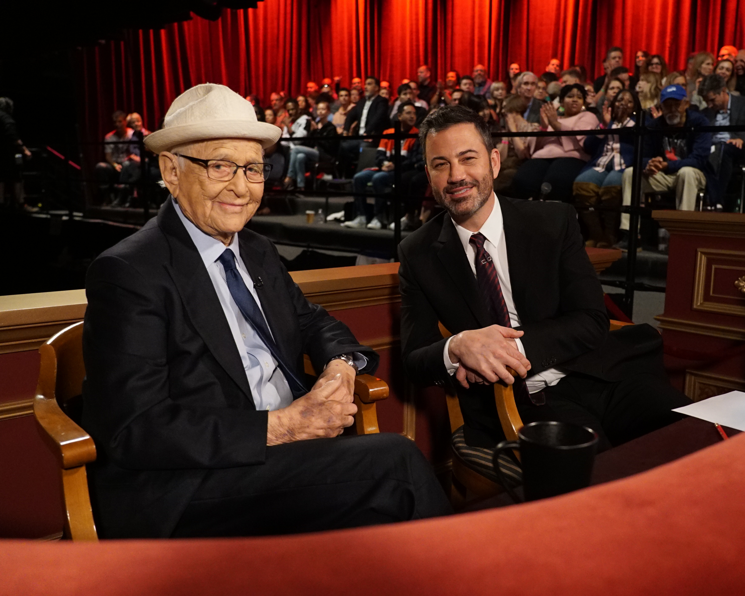 Norman Lear and Jimmy Kimmel in Live in Front of a Studio Audience: Norman Lear's 'All in the Family' and 'The Jeffersons' (2019)