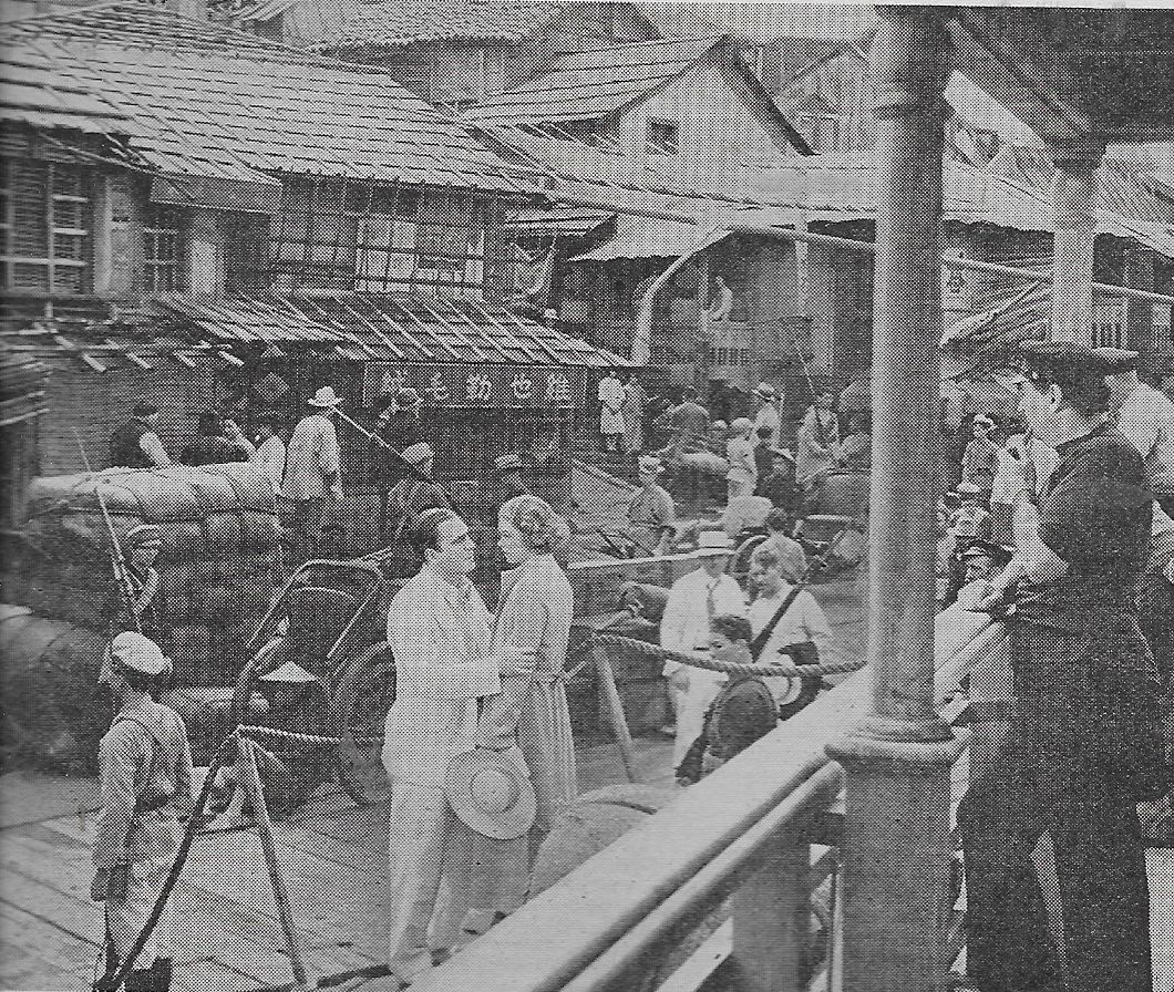 Pat O'Brien, Josephine Hutchinson, and Mitchell Lewis in Oil for the Lamps of China (1935)