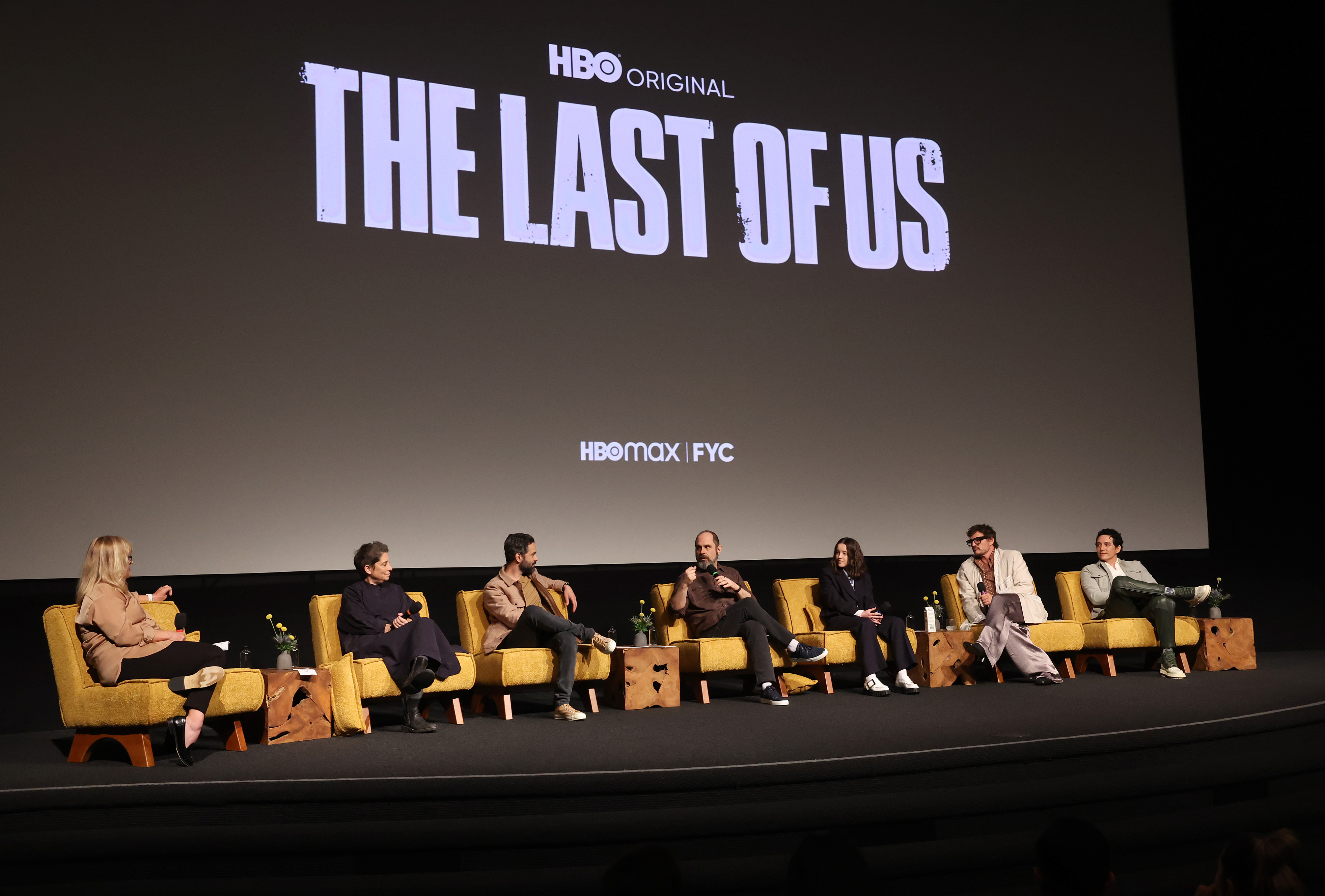 Pedro Pascal, Craig Mazin, Carolyn Strauss, Gabriel Luna, Lynette Rice, Neil Druckmann, and Bella Ramsey at an event for The Last of Us (2023)