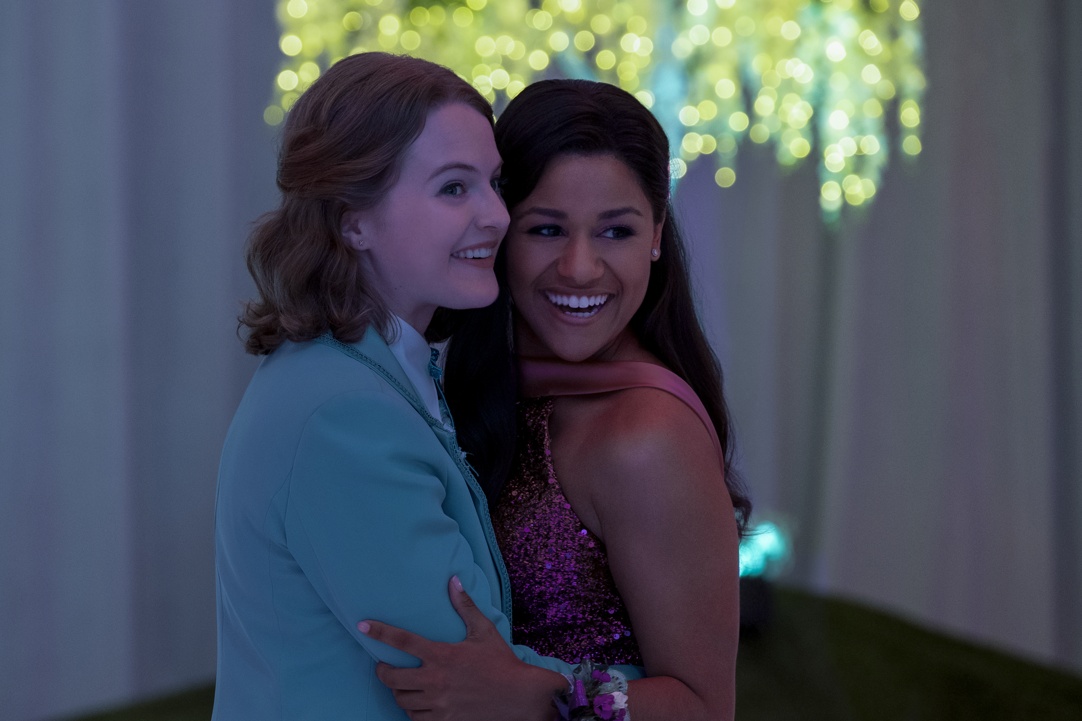 Jo Ellen Pellman and Ariana DeBose in The Prom (2020)