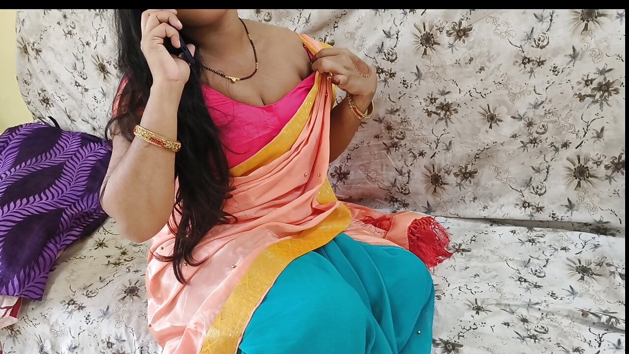 Akeli bhabhi apane yaar ke sath masti karate hute pakadi gahi Hindi clear audio