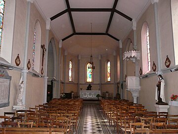 La nef de l'église Saint-Joseph.