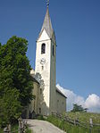 Herz-Jesu-Pfarrkirche mit Friedhof