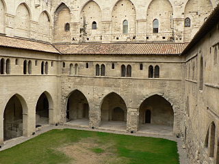 Kreuzgang des Papstpalastes in Avignon