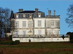 Le château de la Feuilleraie en hiver.