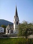 Pfarrkirche St. Johannes der Täufer mit Friedhofskapelle und Friedhof