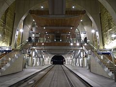 Vue des quais de la station de la ligne de tramway T6.