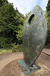 Single Form (Memorial) em Battersea Park, Londres.