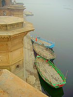 'Keshi Ghat' berada di sungai Yamuna Vrindavan di Uttar Pradesh