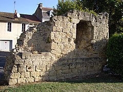 Vestige des remparts, place de la République