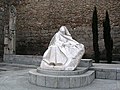 Statue der hl. Teresa am Eingangstor Puerta del Alc�zar der Stadtmauer von �vila