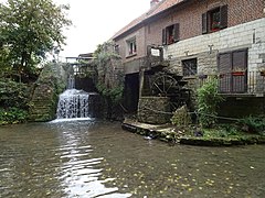 Le moulin à eau.