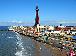 Blackpool Tower und Strand (vom Riesenrad, 2005)