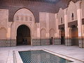 Cortile centrale della Madrasa ibn Yusuf, Marrakesh, costruita per volere del sultano Abd Allah al-Ghalib