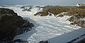 La tempête du 5 février 2014 à Saint-Guénolé : la mer recouverte d'écume de mer face à Basse Poulbriat