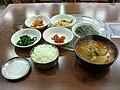 スープと飯を別々に食べる大邱のタロクッパ（朝鮮語版）