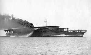 El Akagi en 1927, durante sus pruebas de mar.