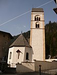 Pfarrkirche St. Valentin mit Bildstock