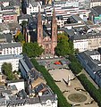 Luftaufnahme von Süden: St. Bonifatius am Luisenplatz