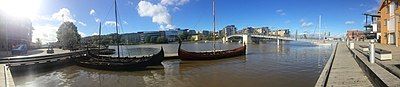 Byfjorden i T�nsberg med Saga Oseberg og andre nybygde vikingskip. Foto: september 2015