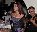 Cantante interpretando un fado portugu�s -  Portugal