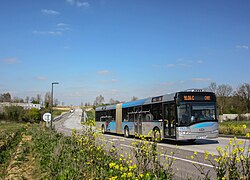 Solaris Urbino 18 no 528 de Transdev Les Cars d'Orsay, sur le TCSP Massy-Saclay.