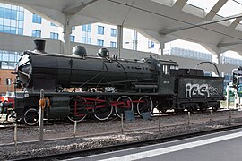 La locomotive 140 C 313, exposée dans la gare.