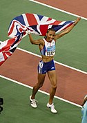 Kelly Holmes setzte sich durch und gewann fünf Tage später nochmal Gold über 1500 Meter