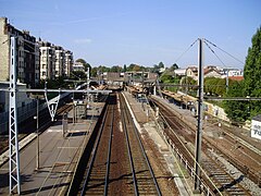 Vue générale de la gare en direction de Versailles, en 2010.