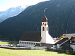 Pfarrkirche St. Ingenuin und Albuin mit Friedhof