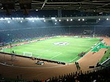 Stadiwm Bung Karno, sy'n gallu dal 100,000 o wylwyr