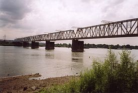 Ponte sobre o rio Ob em Novosibirsk