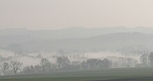 Brume d'un matin de printemps, dans la vallée des Évoissons