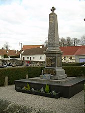 Le monument aux morts.