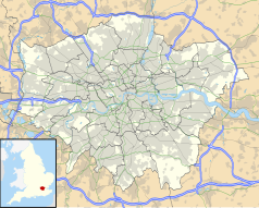 Mapa konturowa Wielkiego Londynu, blisko centrum na lewo znajduje się punkt z opisem „Fulham”